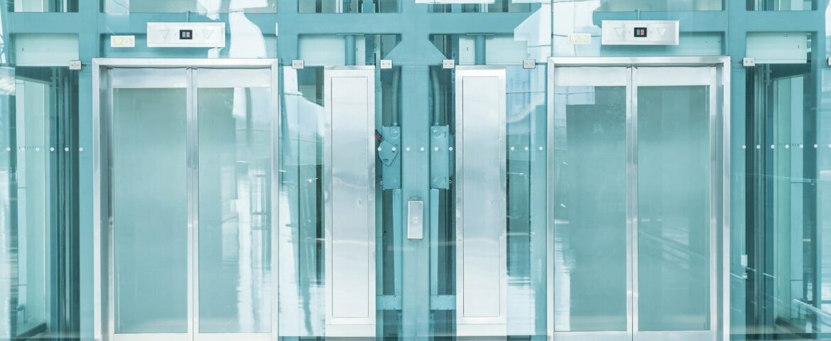 Ascensores de Cristal: Diseño, tecnología y elegancia vertical