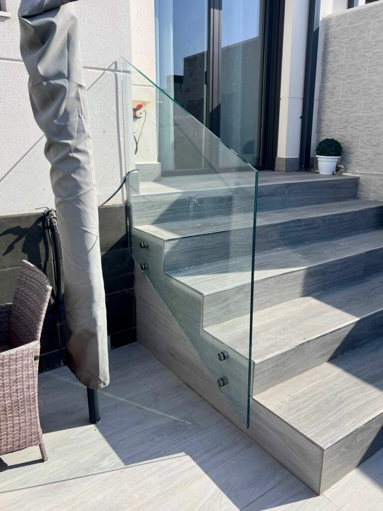 barandillas de cristal para escaleras interiores