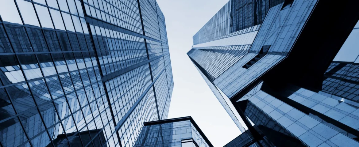 Cómo hacer de un cristal un espejo: técnicas, diferencias y soluciones profesionales