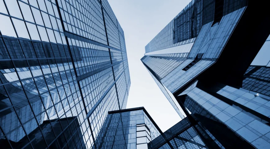 Cómo hacer de un cristal un espejo: técnicas, diferencias y soluciones profesionales