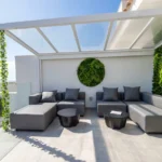 Pérgola de cristal vs bioclimática: qué conviene según el uso real