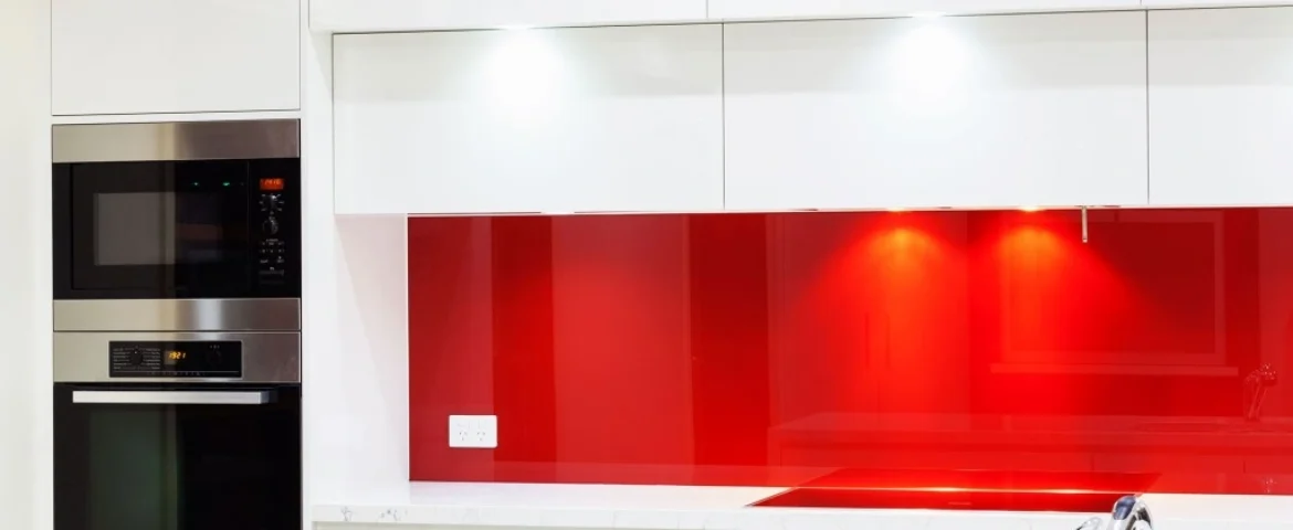 Cristal Lacobel: qué es, colores y usos en cocinas y decoración