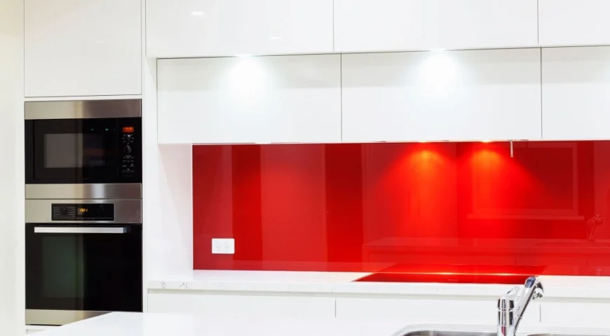 Cristal Lacobel: qué es, colores y usos en cocinas y decoración